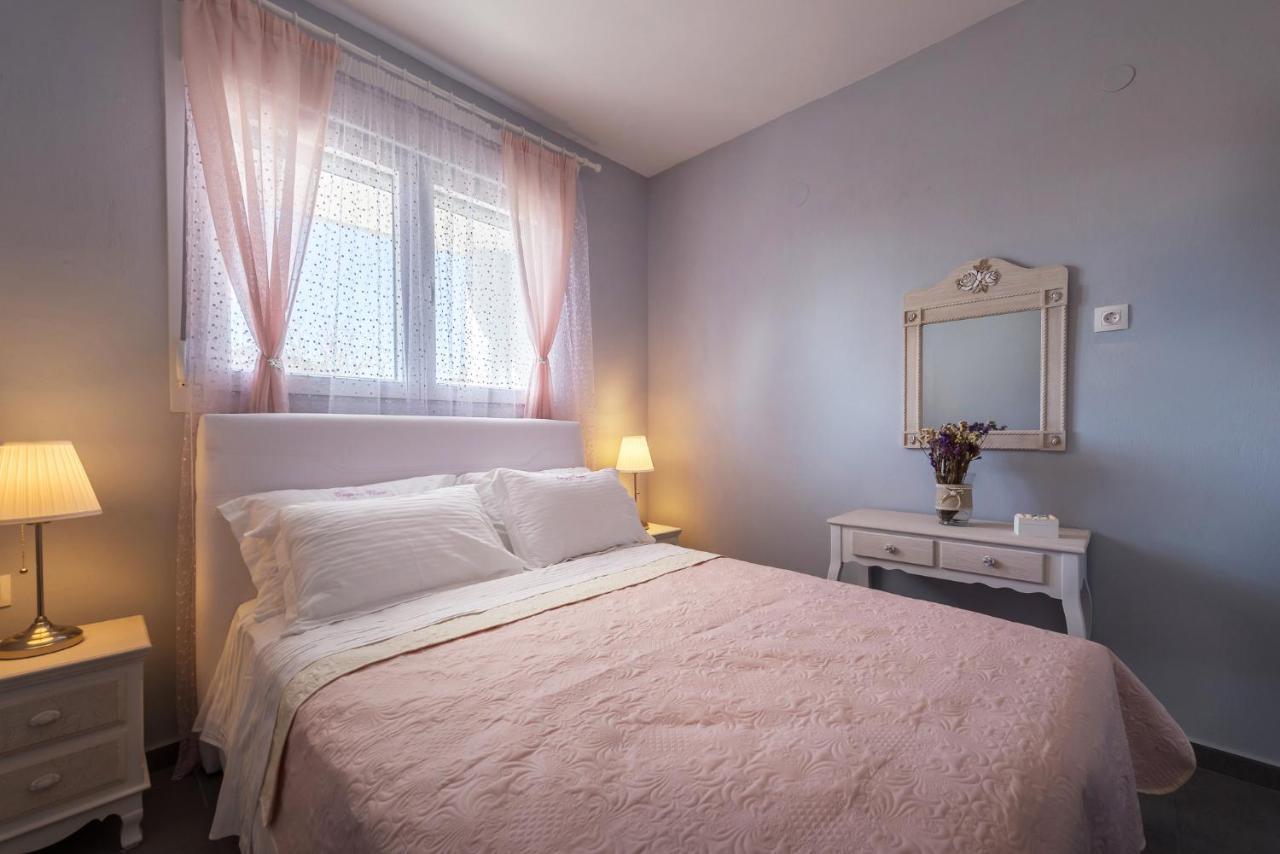 Kes Apartments Áyios Nikólaos Ngoại thất bức ảnh